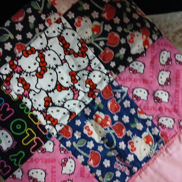 Hello Kitty Bundle - Picture 6 of 6